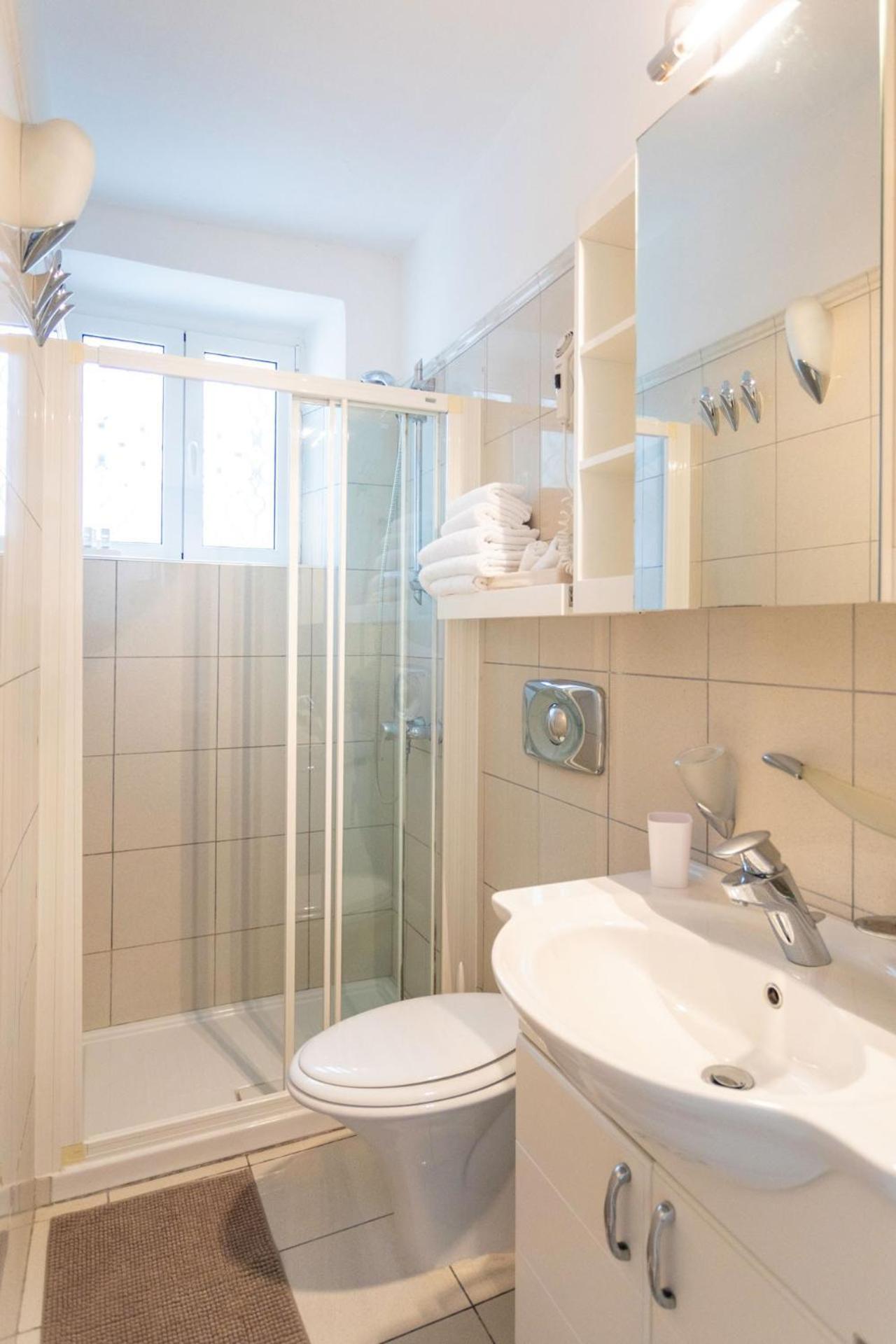 Elegant Lozica 4 Bedrooms Palazio Seafront Beautiful Infinity Pool Villa