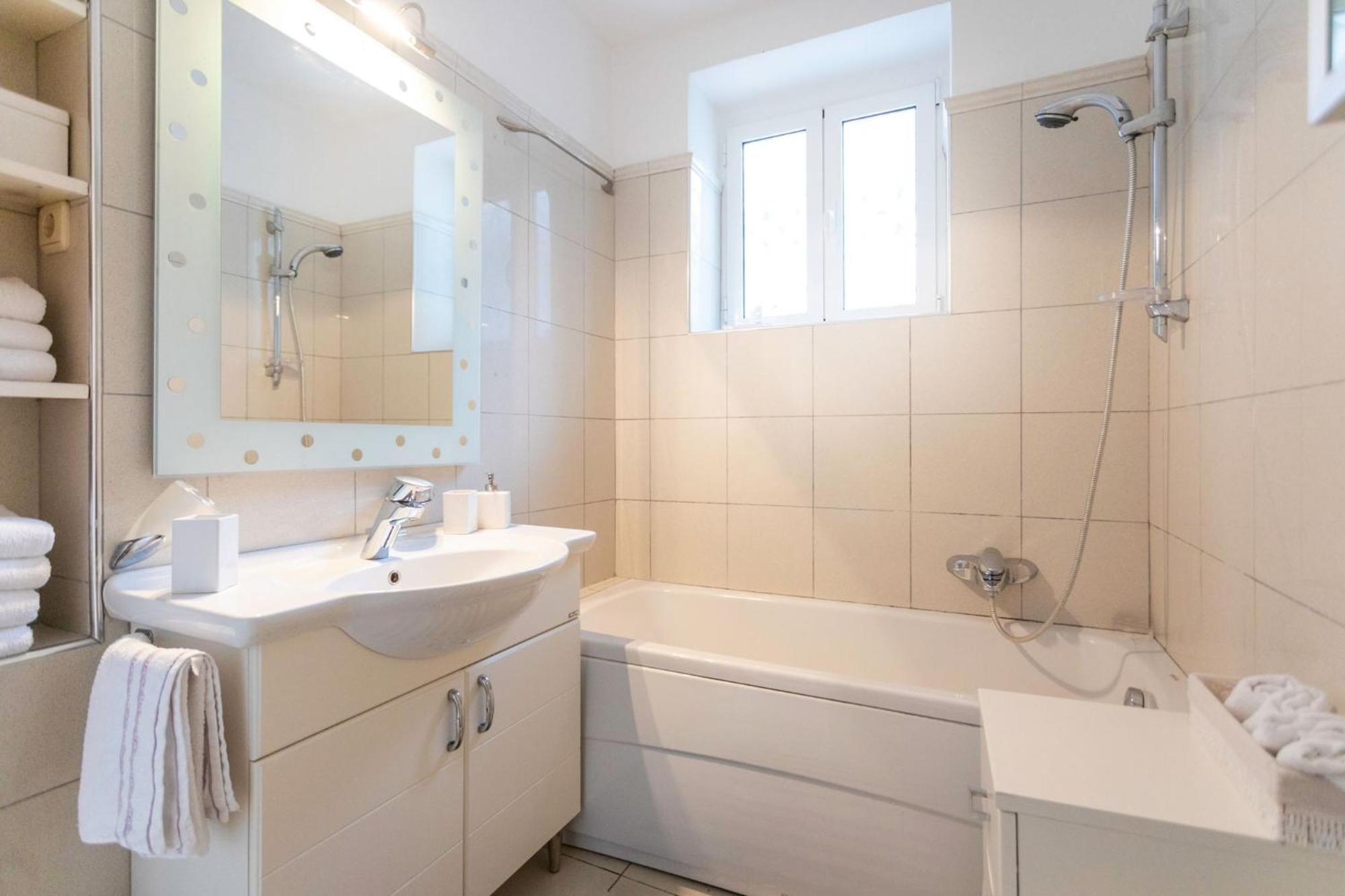 Elegant Lozica 4 Bedrooms Palazio Seafront Beautiful Infinity Pool * Dubrovnik